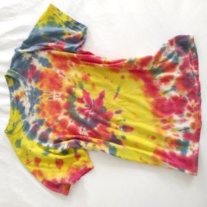 Colorful cute tie-dyed shirt! Size small (Non-negotiable price)(Shipping not)